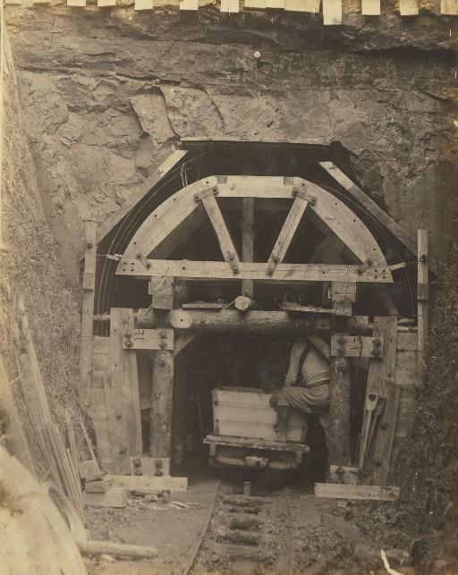 【村山貯水池】下堰堤 堤心工事