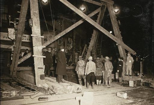 【工事写真】高速鉄道受託工事 青山六丁目に於て切替作業