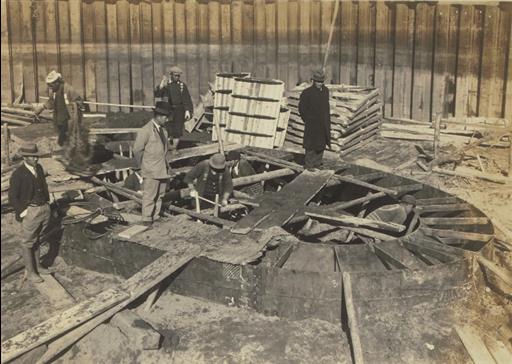 【金町浄水場】取水塔カーブシュー据付