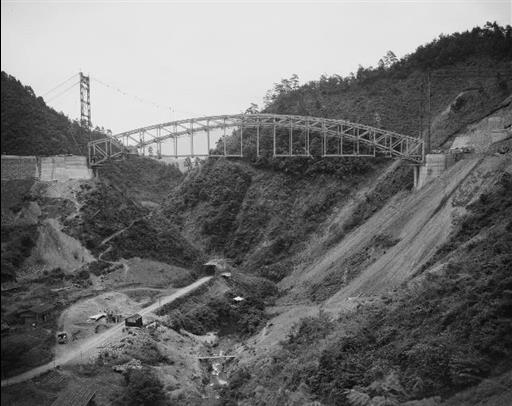 【小河内貯水池】建設中の峰谷橋