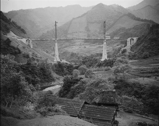 【小河内貯水池】建設中の深山橋