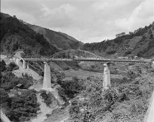 【小河内貯水池】建設中の深山橋