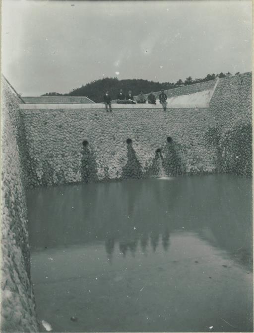 【山口貯水池】排水路出口か
