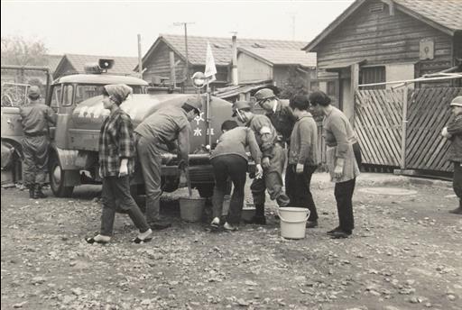 【その他】北区王子の給水車による応急給水