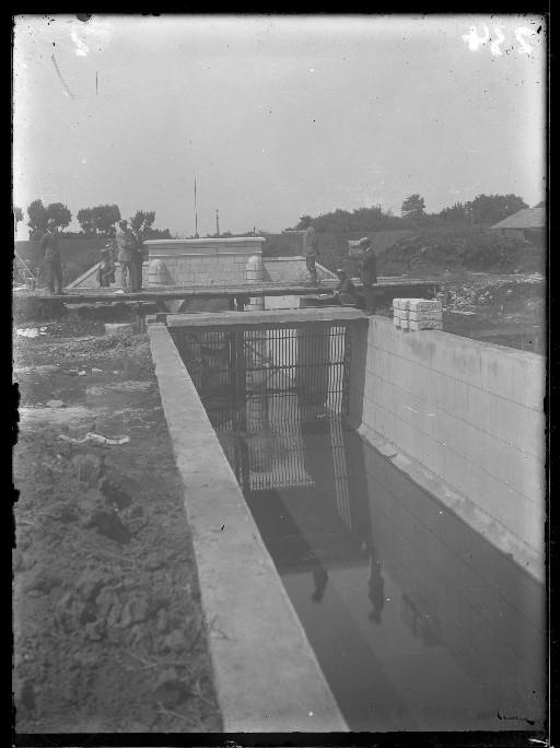 【村山貯水池】原水渠