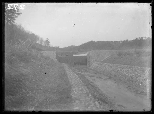 【村山貯水池】原水渠