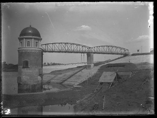 【村山貯水池】下貯水池取水塔竣工